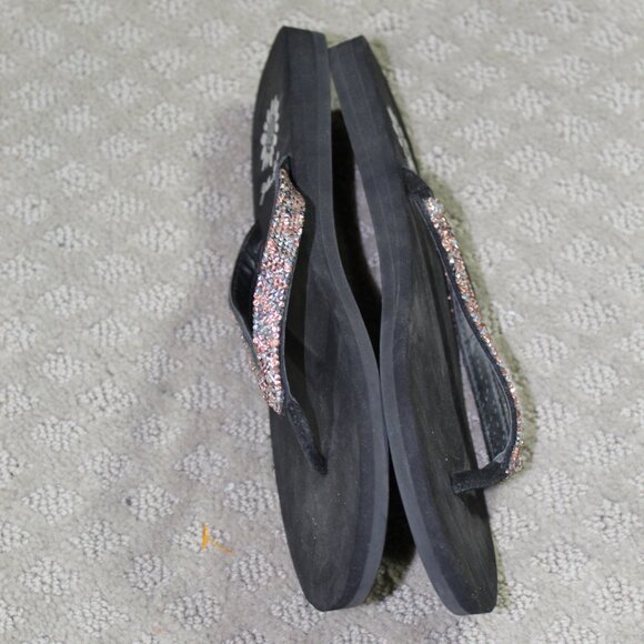 Yellow Box Women's Sz 6 Silver and Peach Bling Foam Sandals - Picture 3 of 6